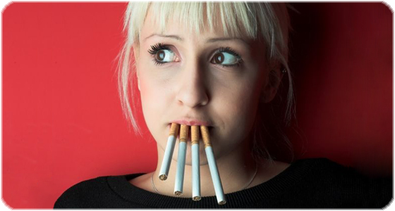 Женщинам сложнее отказаться от сигарет